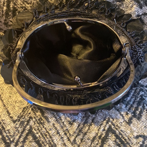 Good condition BCBG Maxazria sequins purse - Picture 3 of 5